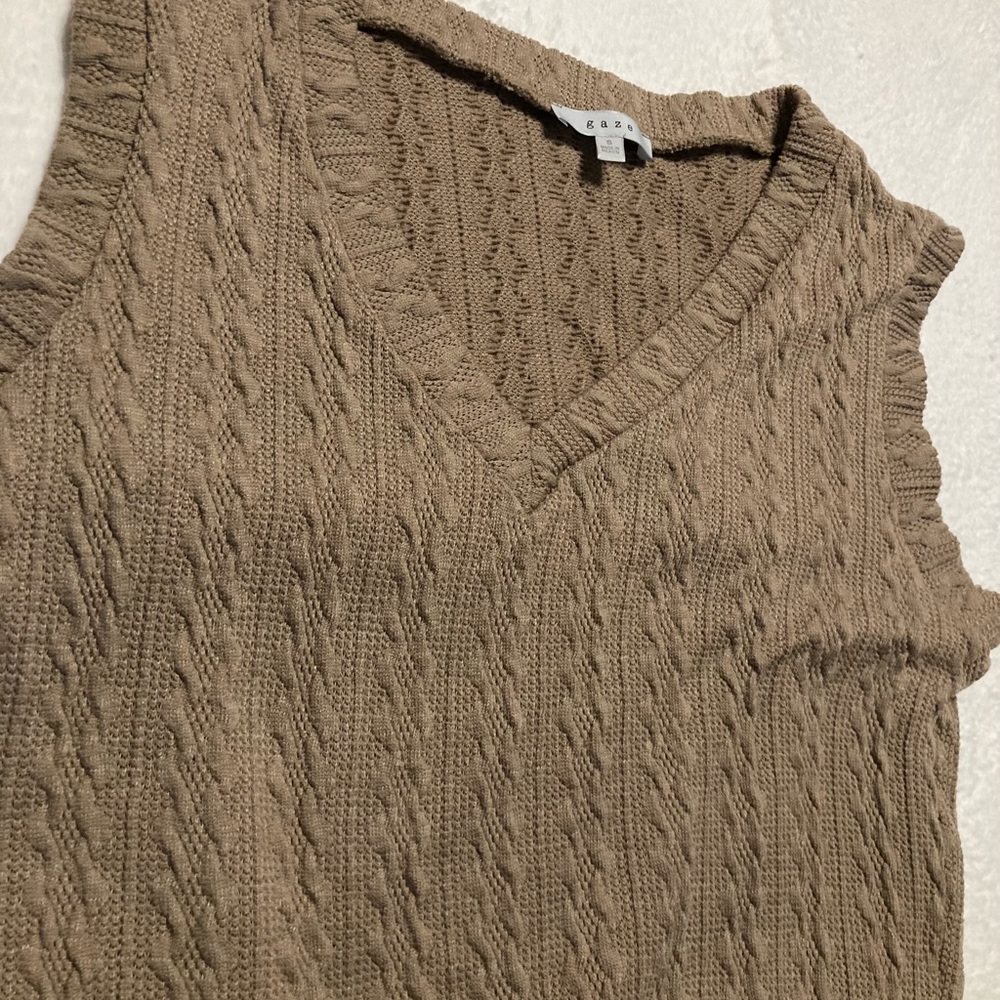 Gaze Tan Vest. Size US S
